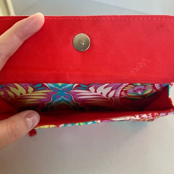 Vera Bradley Zip Around Wristlet Wallet in “Paisley in Paradise” Pattern - Picture 4 of 13